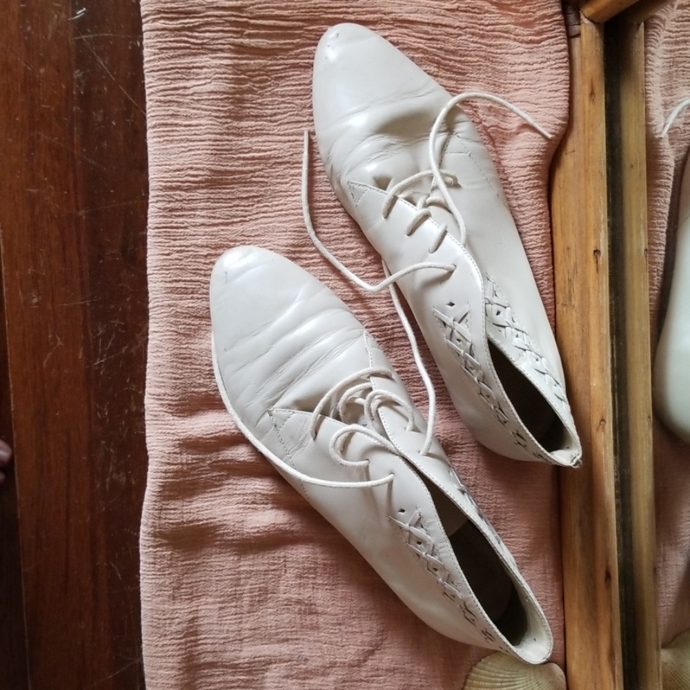 White leather vintage bootie